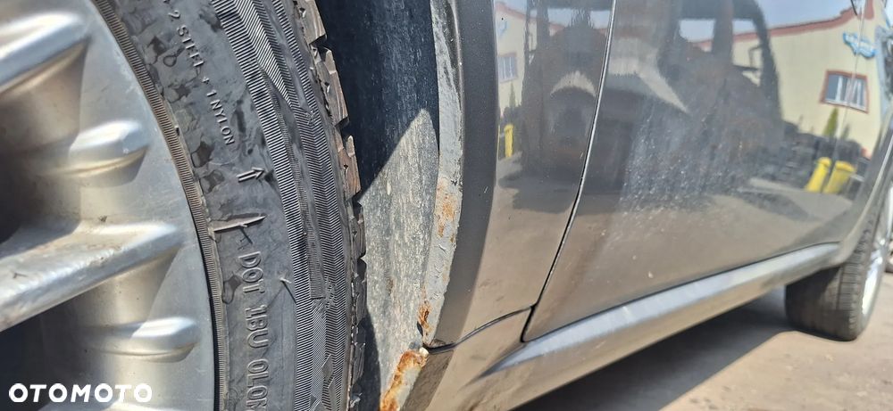 Alfa Romeo 159 Błotnik Przód Przedni Lewy Kod Lakieru 651 - 20