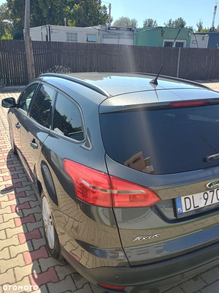 Ford Focus 1.0 EcoBoost Titanium - 5
