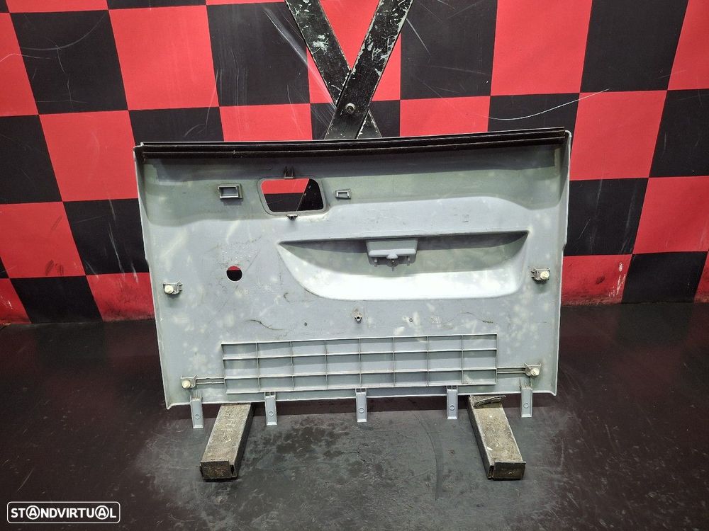 Quartela Trás Esquerda Mitsubishi Fuso - 2