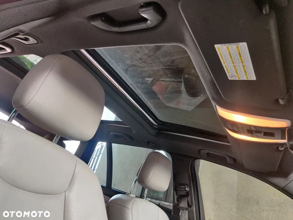 Mercedes-Benz Klasa C 300 CDI BlueEff 4-Matic Elegance - 9