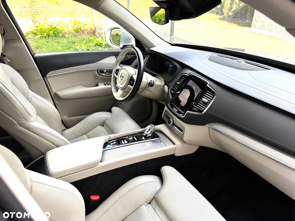 Volvo XC 90 - 18