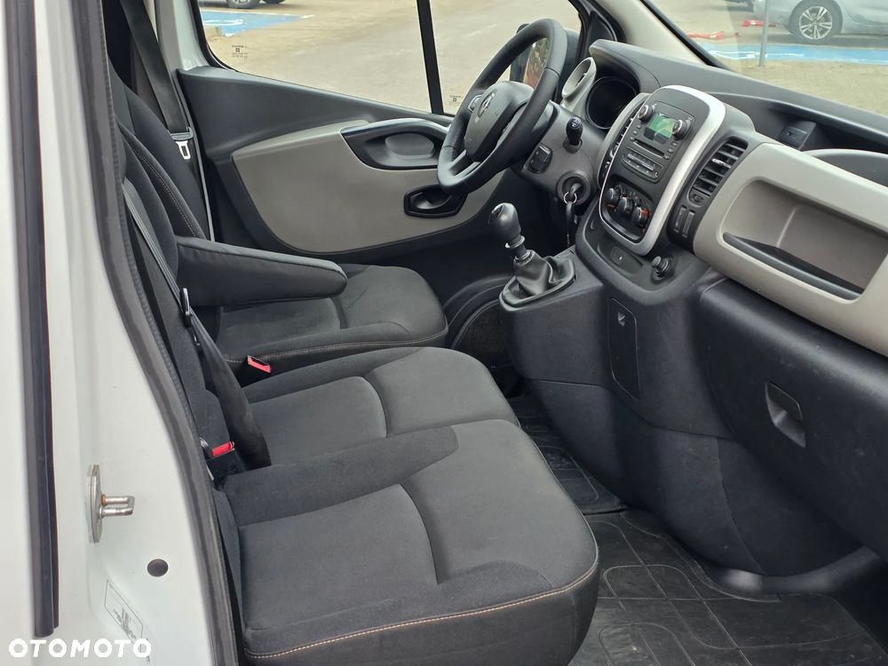 Renault Trafic - 19