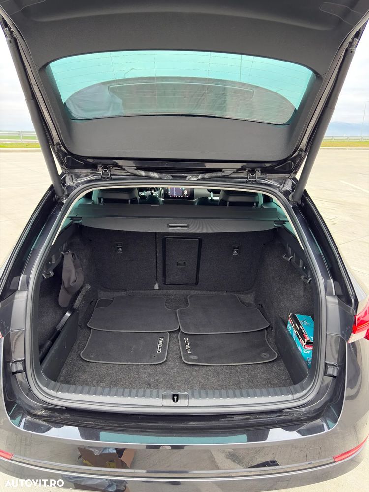 Skoda Octavia 2.0 TDI STYLE DSG - 27