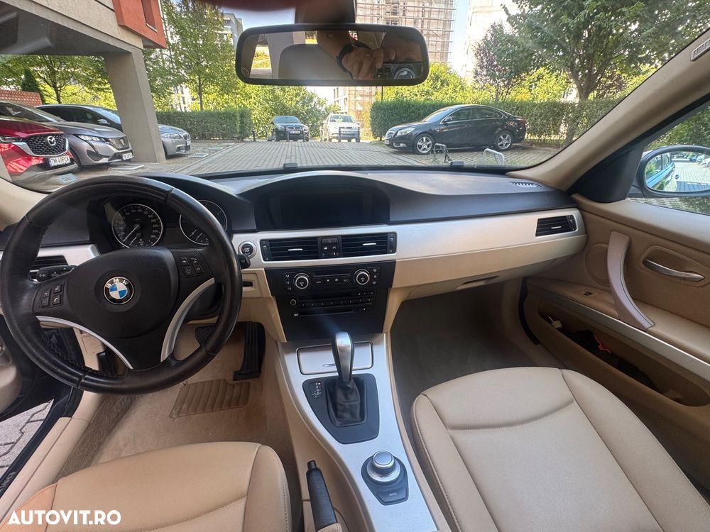 BMW Seria 3 320d DPF Touring Aut. - 7