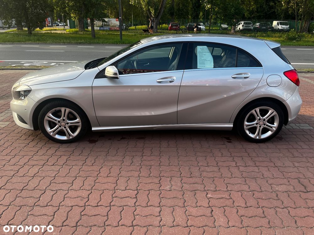 Mercedes-Benz Klasa A 180 (BlueEFFICIENCY) - 4