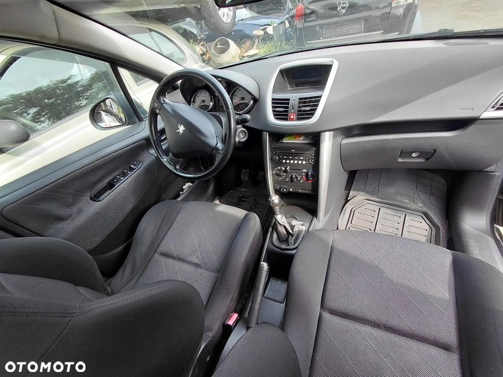 Na części: Peugeot 207  Rok 2007 Pojemność 1598 Moc 88 kw Benzyna - 2