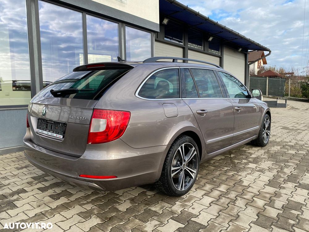 Skoda Superb Combi 2.0 TDI Ambition DSG - 3