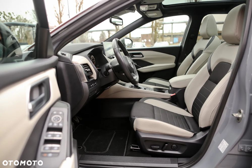 Nissan Qashqai 1.3 DIG-T Tekna+ - 23