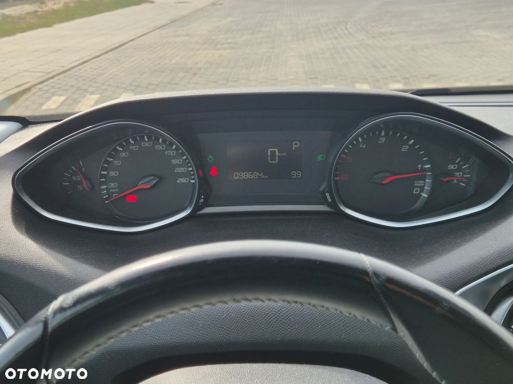 Peugeot 308 1.6 BlueHDi Active S&S EAT6 - 12