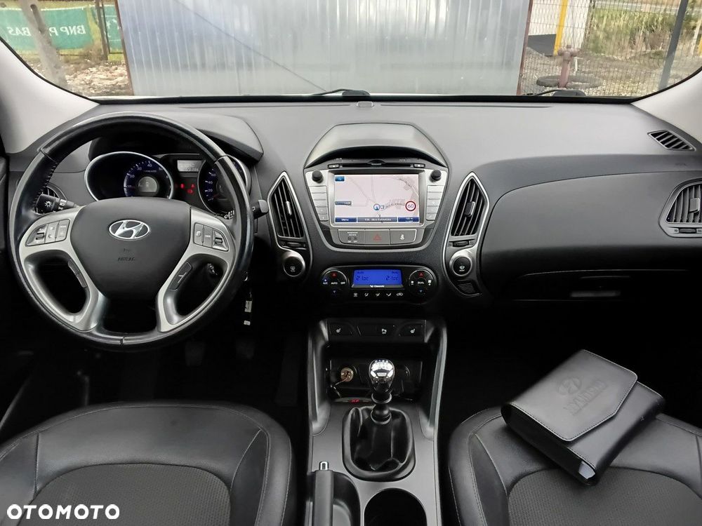 Hyundai ix35 1.6 2WD Fifa World Cup Edition - 10