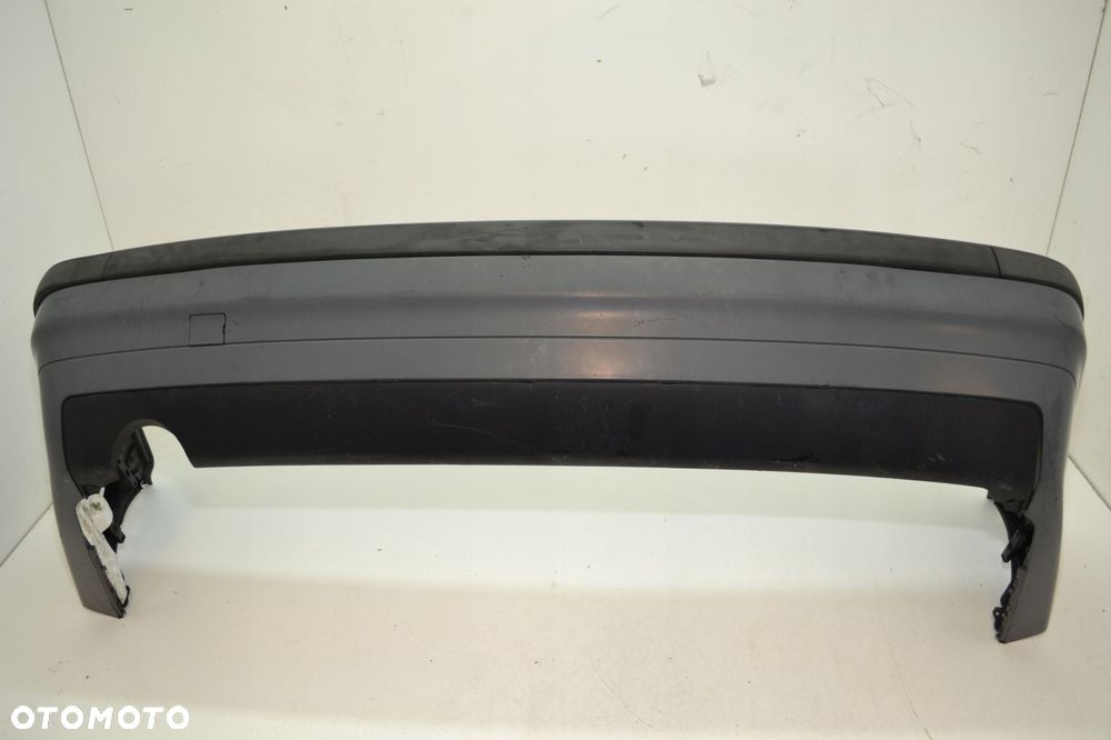 BMW E36 SEDAN ZDERZAK BELKA TYŁ 8119218 - 1