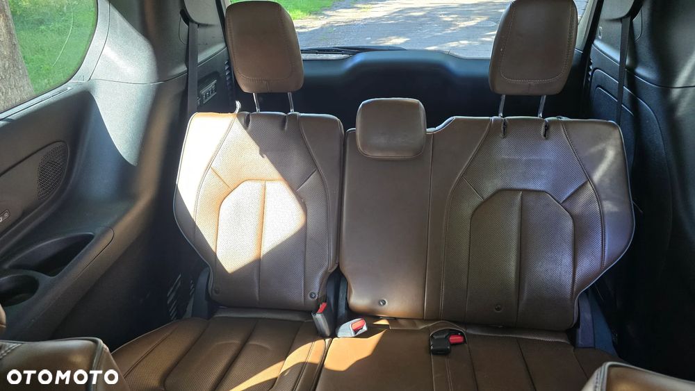 Chrysler Pacifica - 14