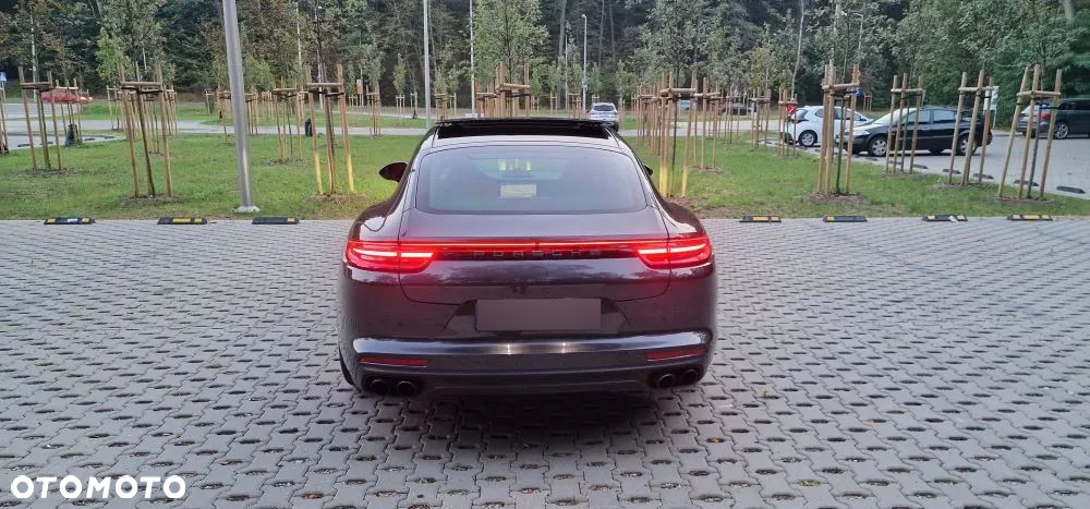 Porsche Panamera 4S - 10