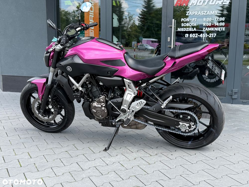 Yamaha MT - 28
