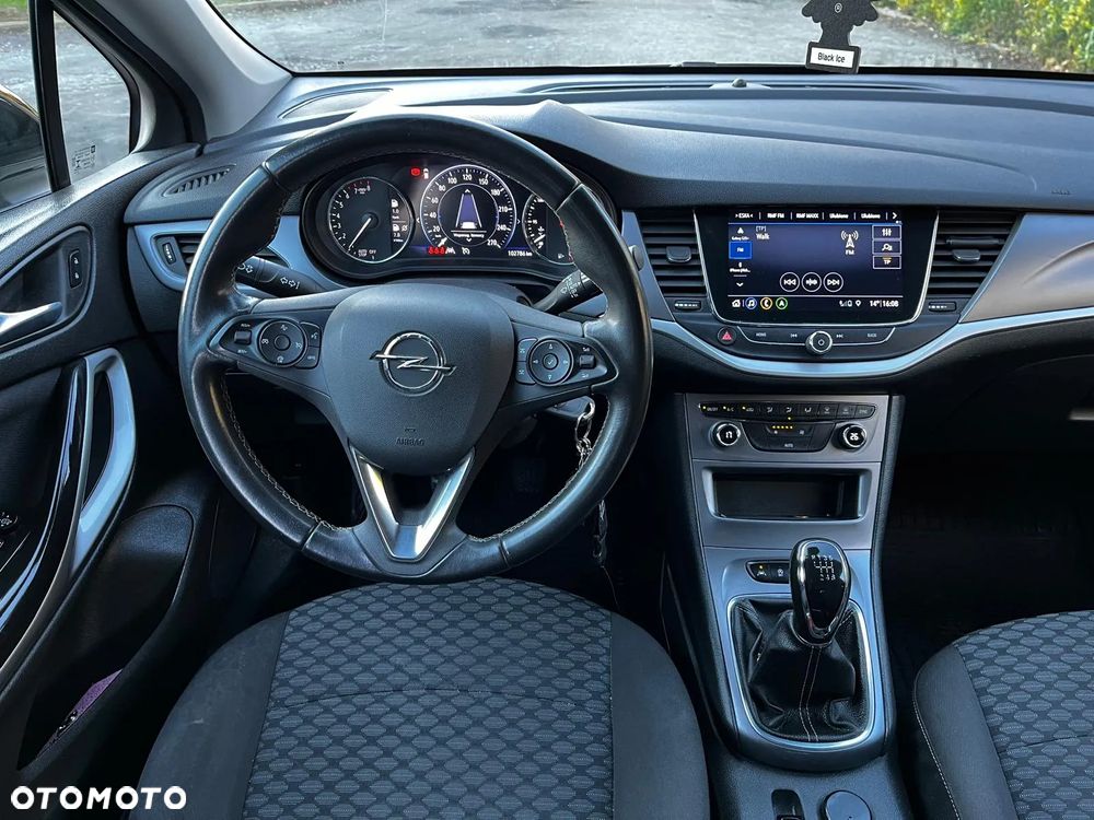 Opel Astra 1.2 T Elegance S&S - 10