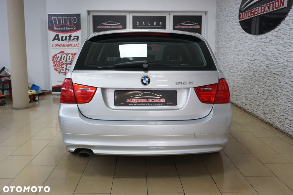 BMW Seria 3 318d - 5