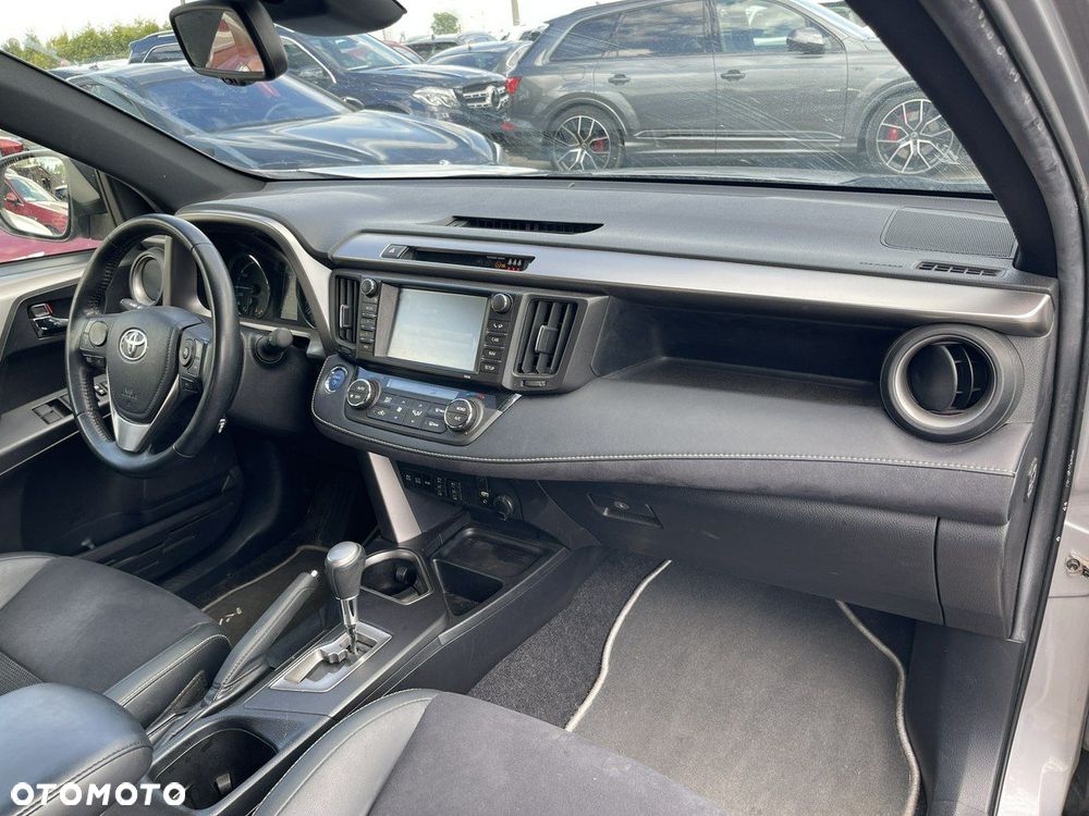Toyota RAV4 Hybrid Style 4x4 - 11