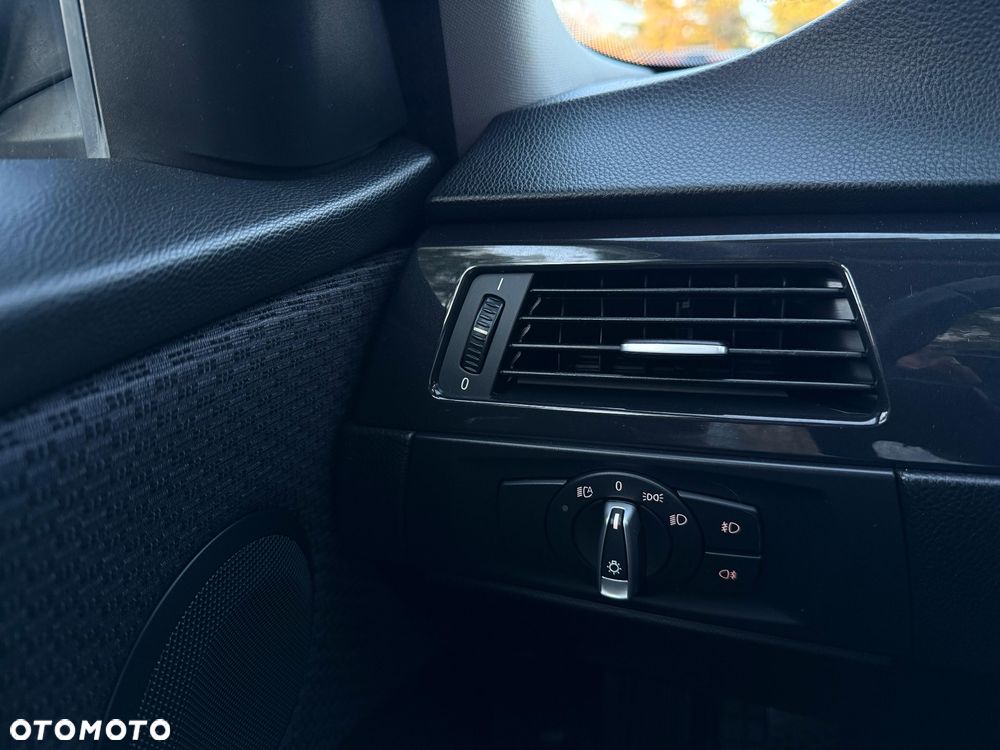 BMW Seria 3 - 12