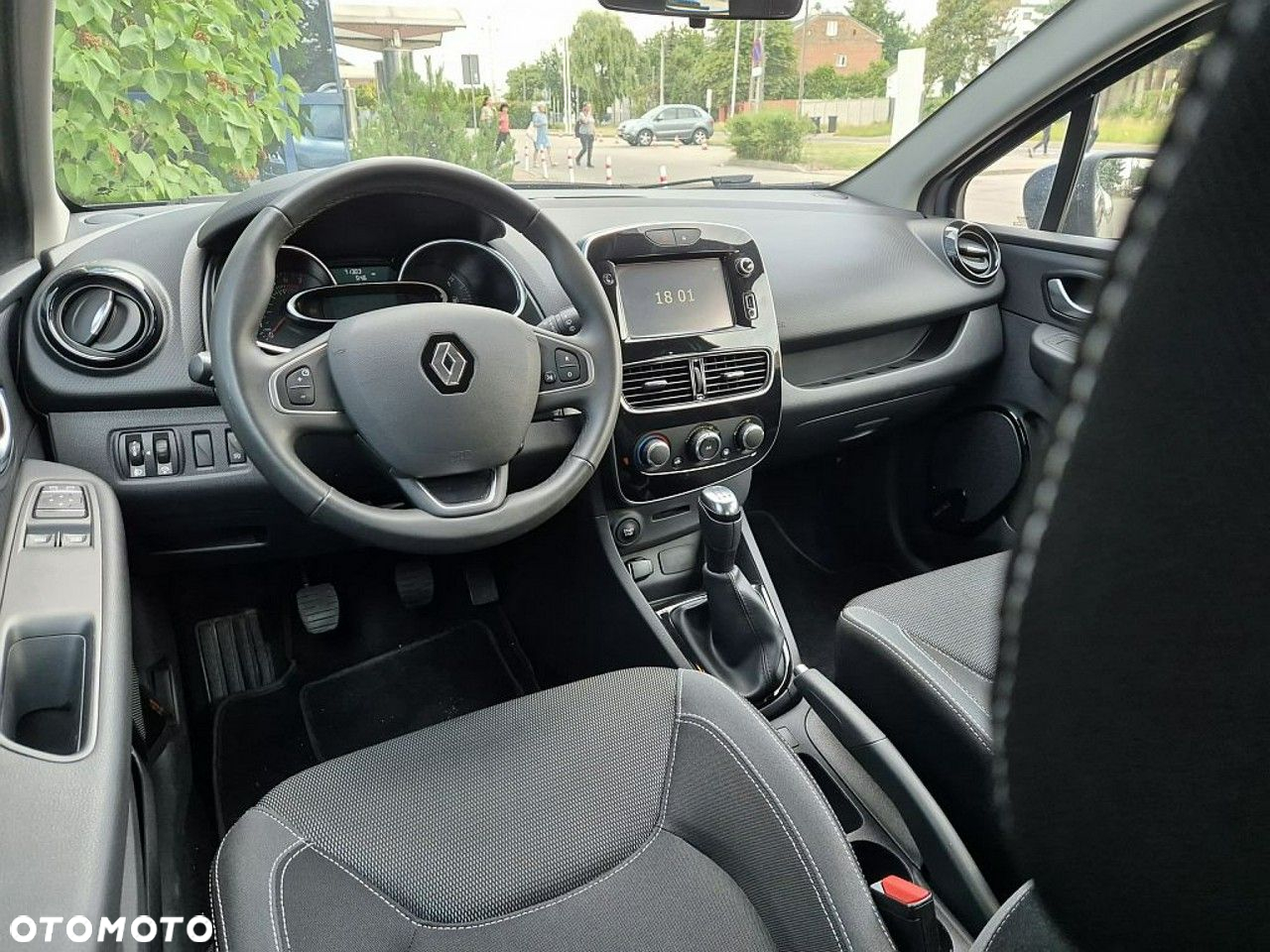 Renault Clio - 9