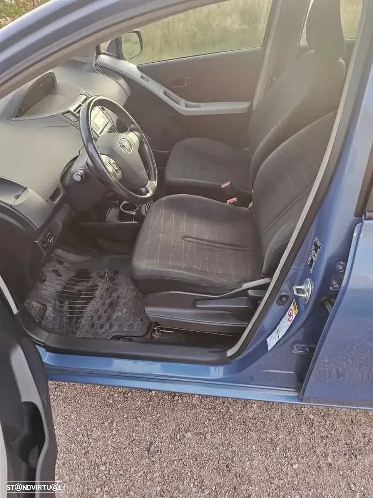 Toyota Yaris 1.4 D-4D Sol - 3
