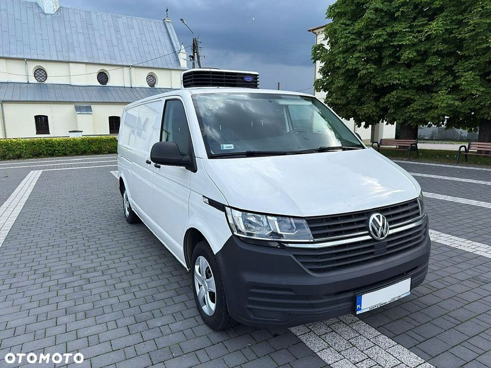 Volkswagen Transporter - 1