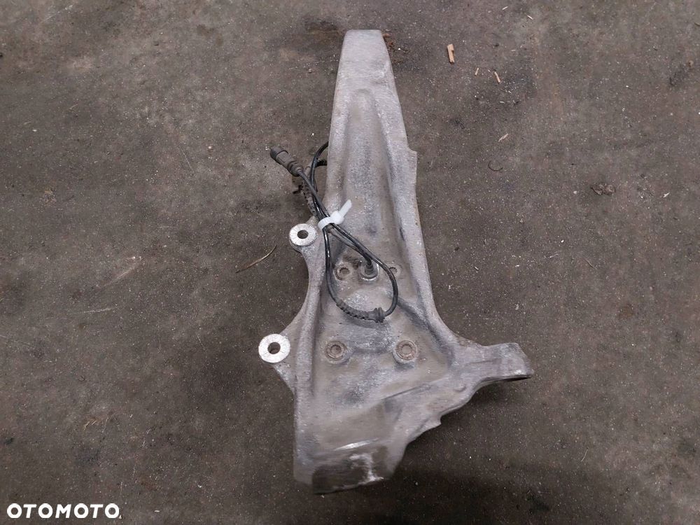 PIASTA ZWROTNICA LEWY PRZÓD BMW F10 520d - 3