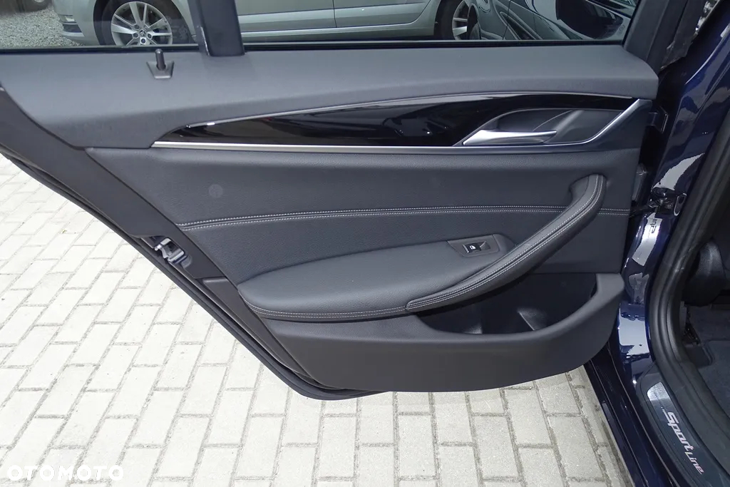 BMW Seria 5 520d xDrive Sport Line sport - 21