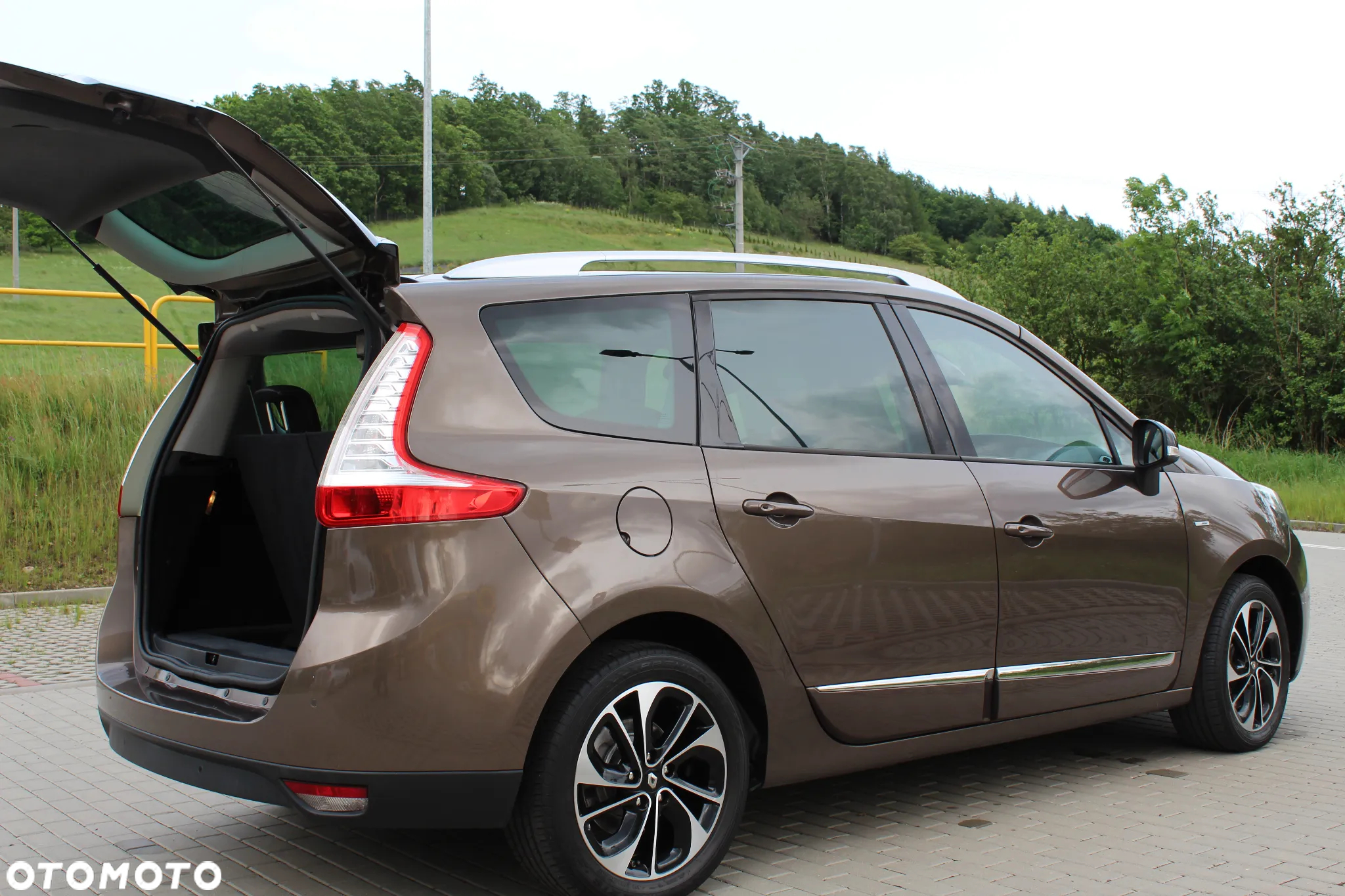 Renault Grand Scenic dCi 160 FAP Bose Edition - 7