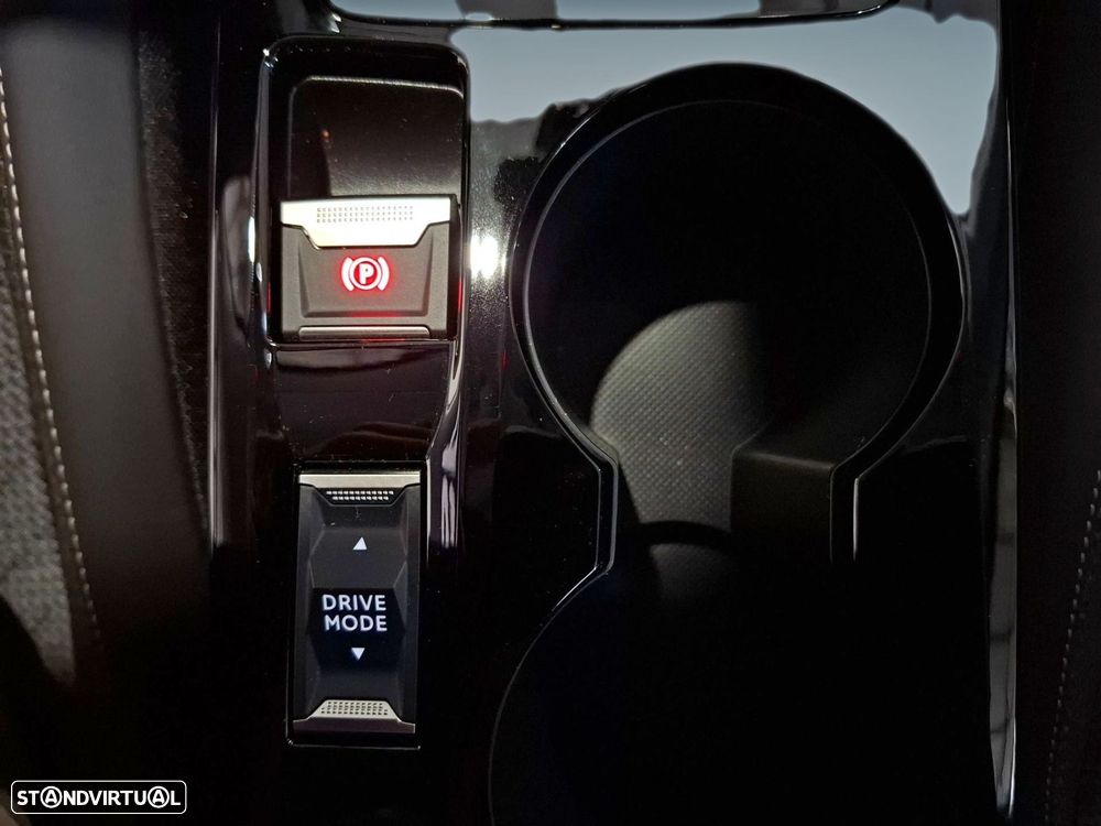 Peugeot 208 1.2 Hybrid Allure e-DCS6 - 20