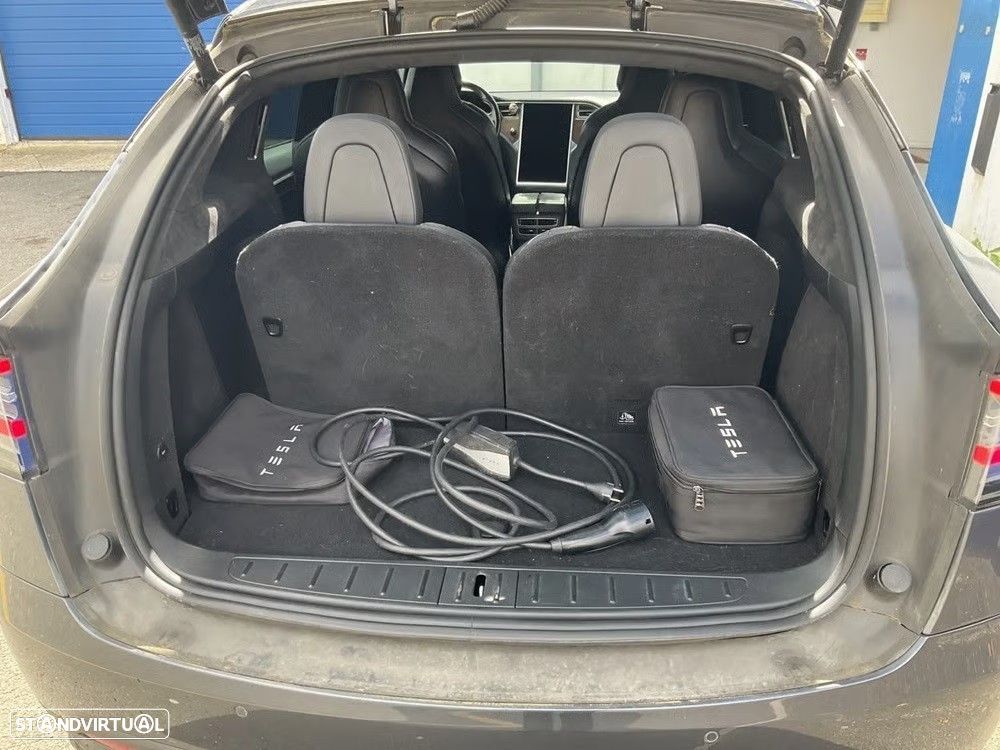 Tesla Model X 100D - 13