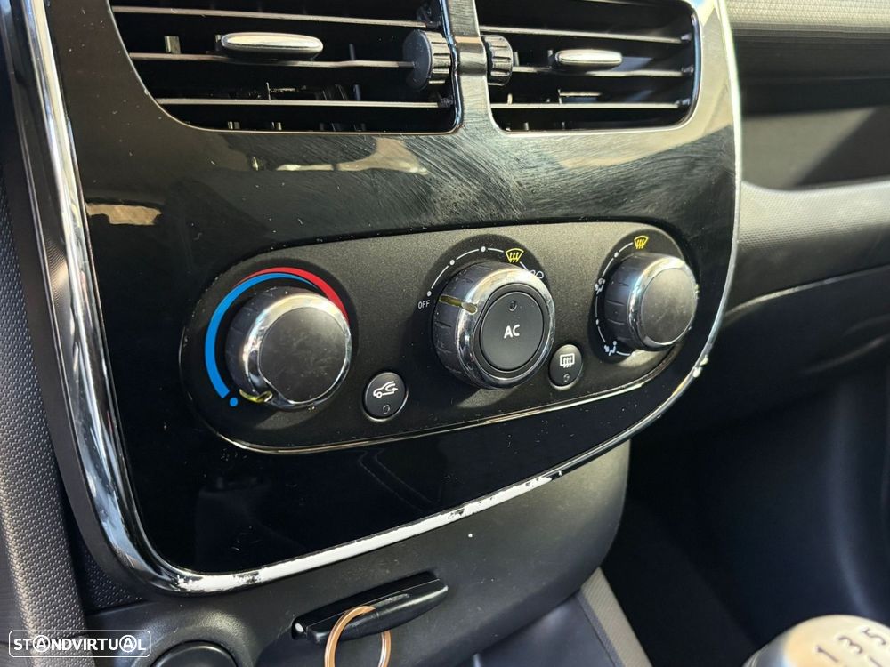 Renault Clio Sport Tourer 1.5 dCi Confort - 19
