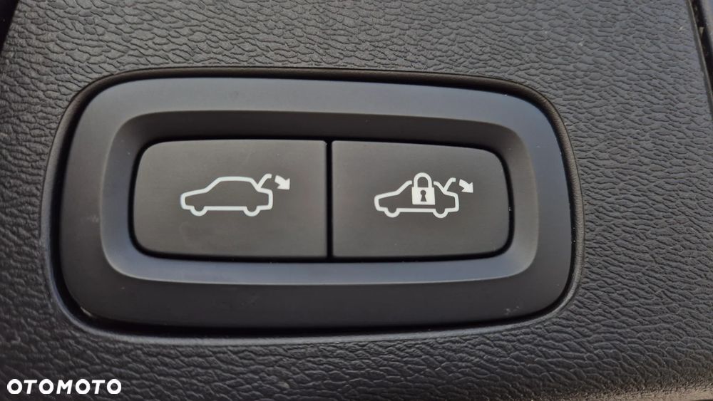 Volvo XC 60 T6 AWD Plug-In Hybrid Inscription Expression - 32