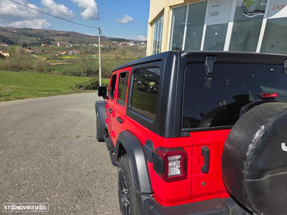 Jeep Wrangler - 15