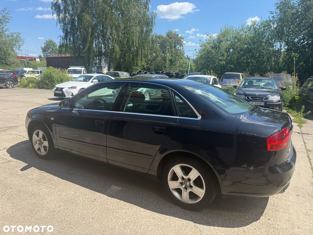 Audi A4 Limousine - 14