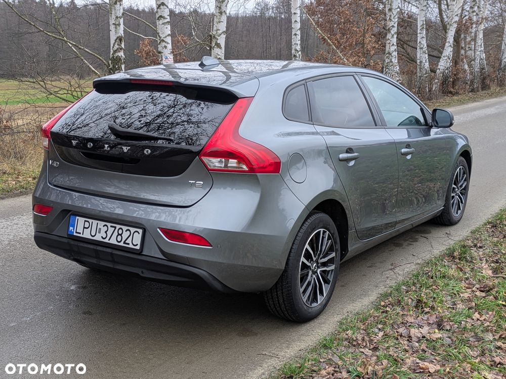 Volvo V40 T2 - 9