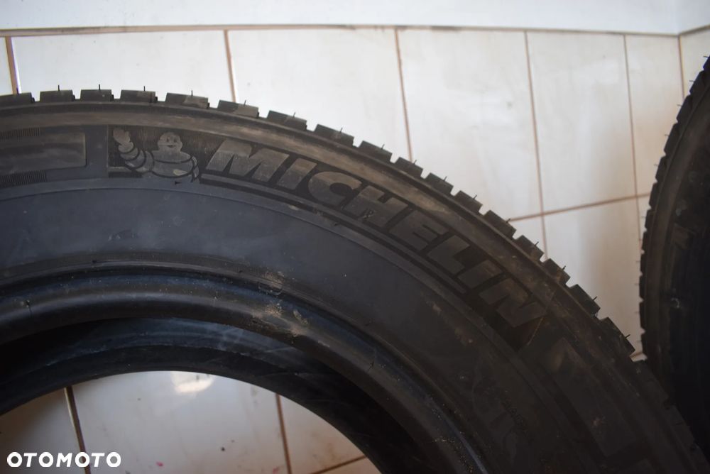 R16C 225/75 Michelin Agilis Camping - 8