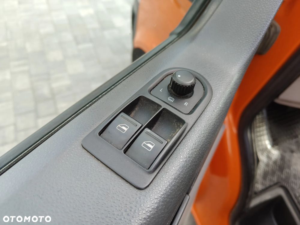 Volkswagen T5 LIFT - 14