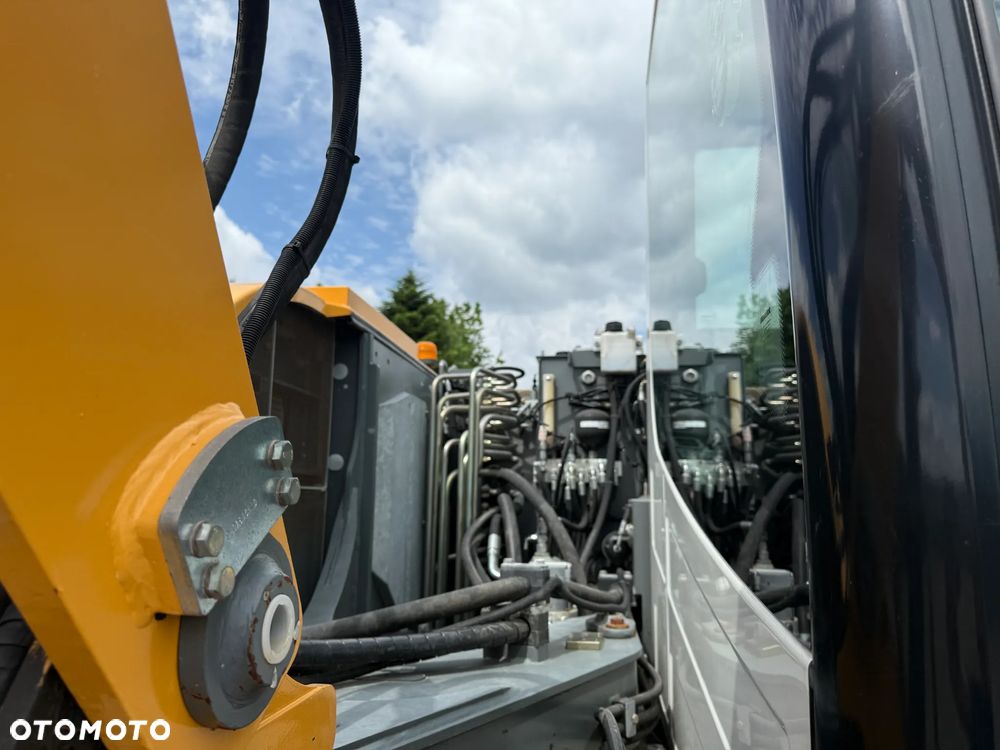 Liebherr 910 Rototilt + Szczypce - 11