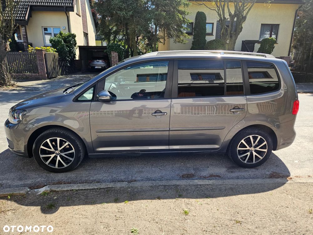 Volkswagen Touran 1.6 TDI DPF Comfortline - 4