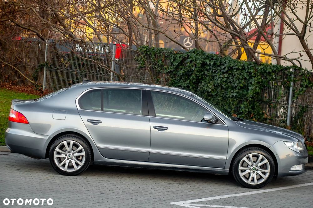 Skoda Superb 3.6 FSI 4x4 Elegance DSG - 4