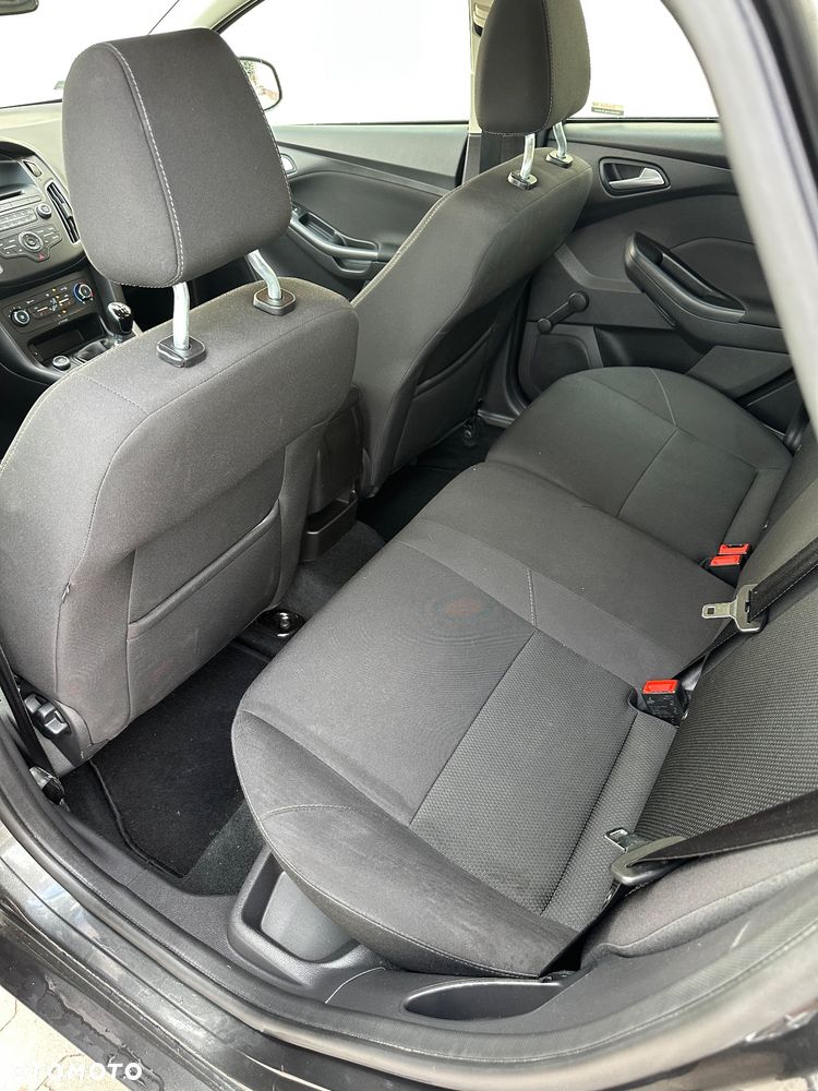 Ford Focus 1.5 TDCi SYNC Edition - 18