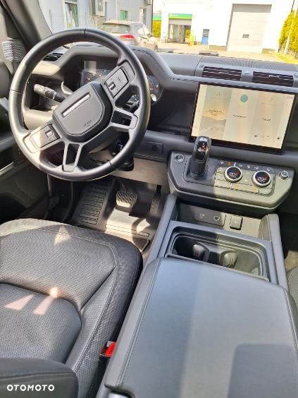 Land Rover Defender 3.0 D300 mHEV X-Dynamic HSE - 10