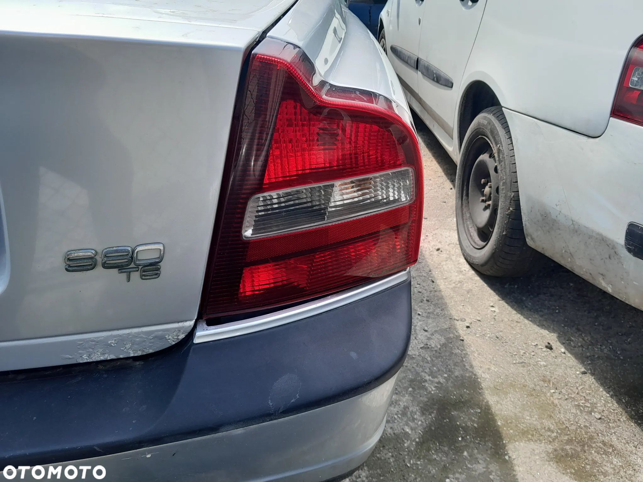Lampa tylna prawa VOLVO S80 I EU - 1