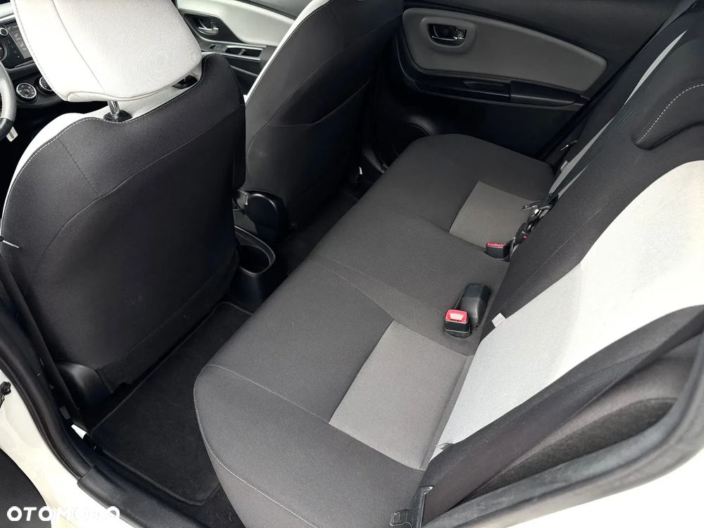 Toyota Yaris 1.33 Premium - 10