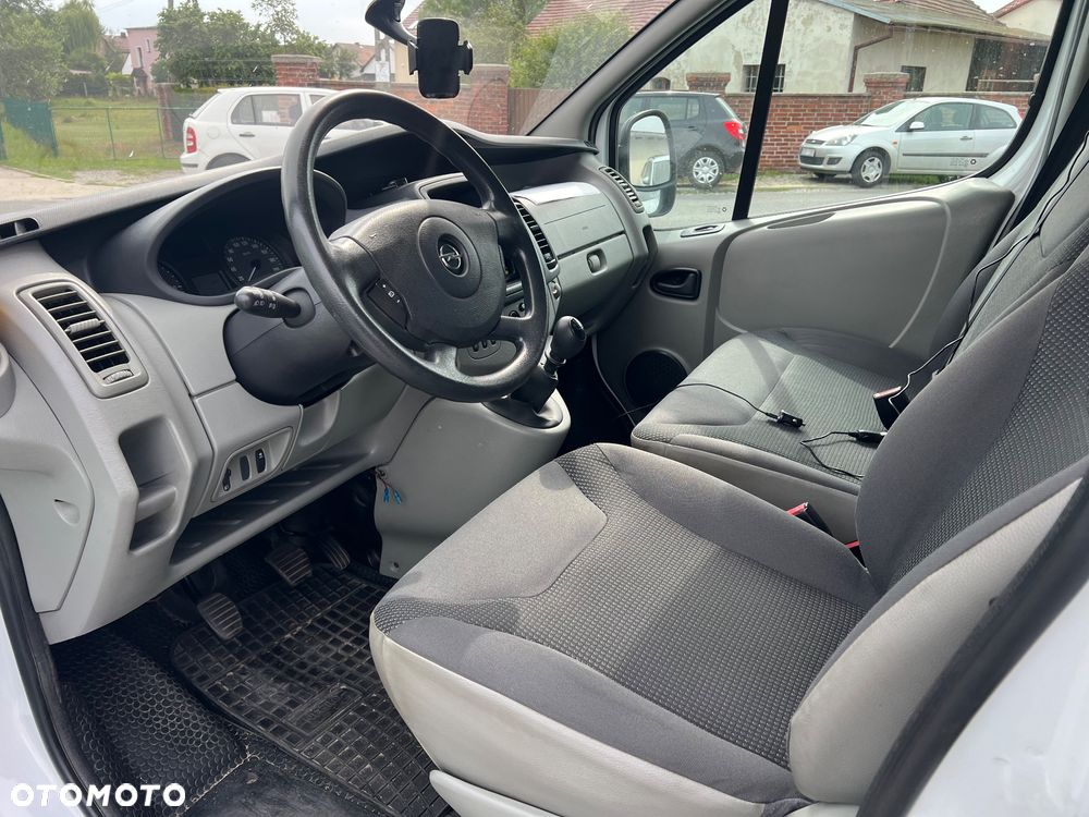 Opel Vivaro L2H1 2.9t Edition - 11