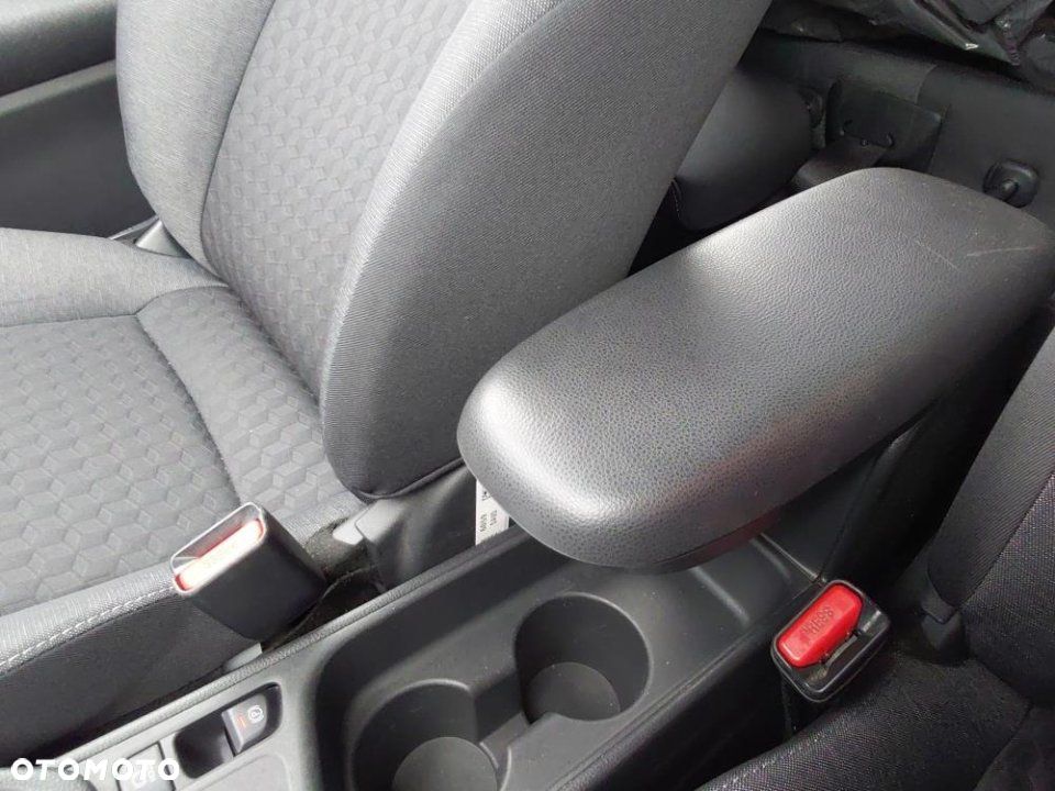 Toyota Yaris - 27