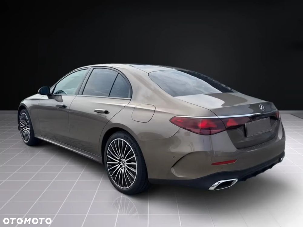 Mercedes-Benz Klasa E 220 d mHEV 4-Matic AMG 9G-Tronic - 9