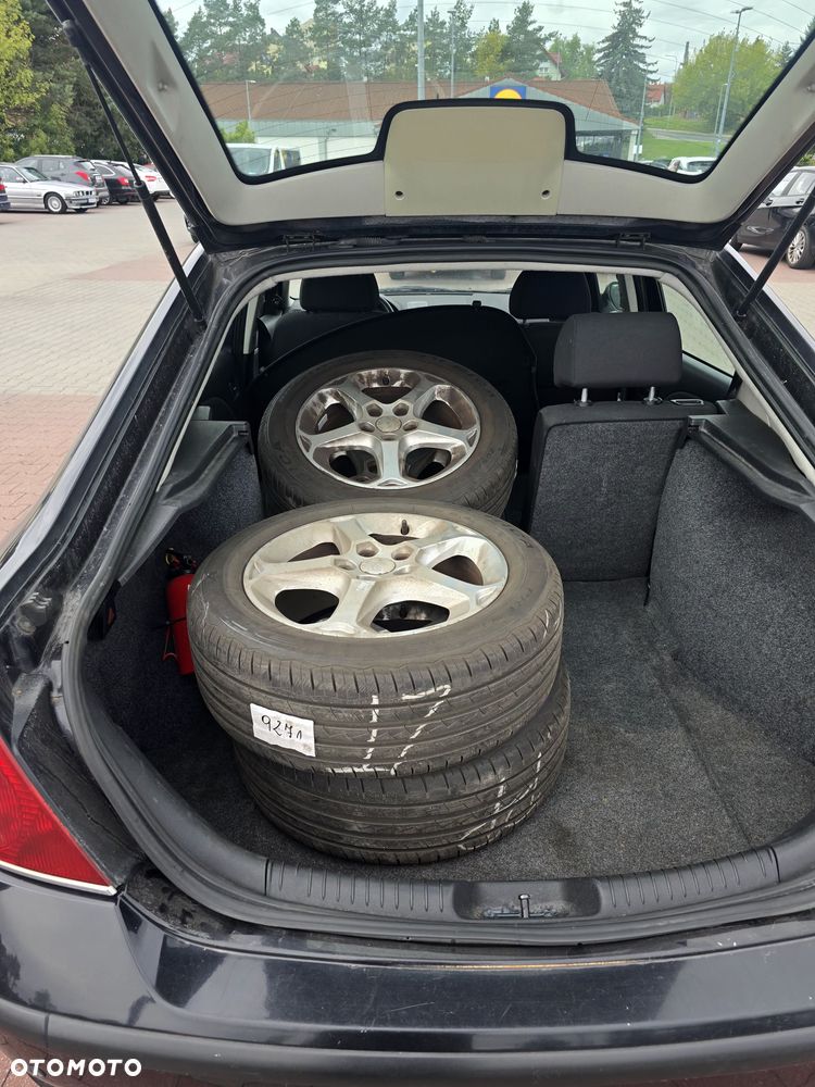 Ford Mondeo 2.0 Ghia - 11