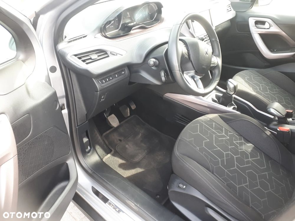 Peugeot 2008 PureTech 110 Stop&Start Active - 9