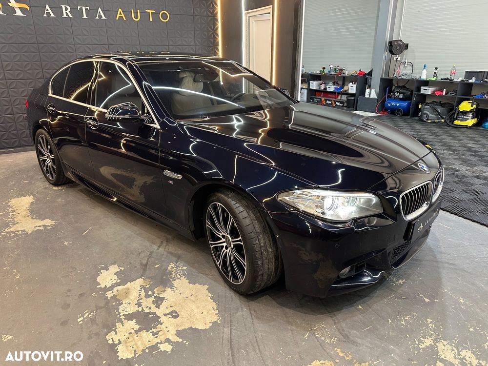 BMW Seria 5 525d xDrive - 24